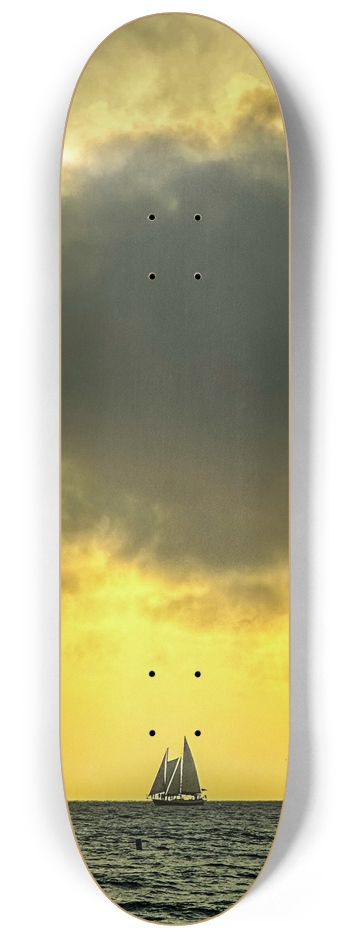 Sunset sail GLOW