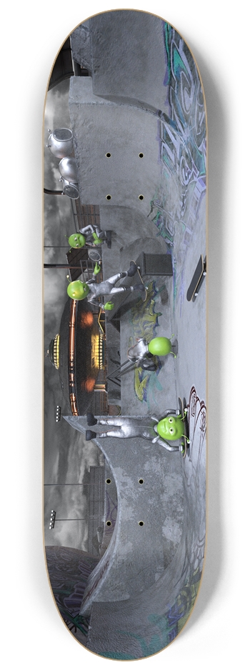 Aliens Skateboarding. 